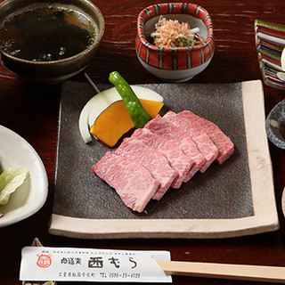◆Carefully selected Yakiniku (Grilled meat) ◆Enjoy mainly the “specially selected fillet”, which is especially tender among beef