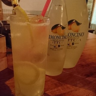 DOBROGI HUNGARIAN BAR & DINING_1