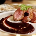 Son-ju-cue - ランス産鴨ムネ肉のロースト カシスソースを添えて