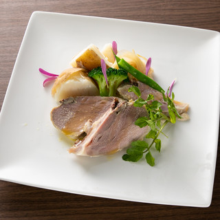 選りすぐりの食材をふんだんに