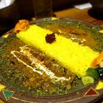 バー カナタ - あいがけ　1ダルキーマカレー250円