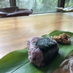 95588339 - 古代米おにぎり