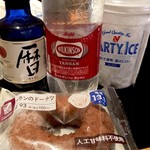 LAWSON - 料理写真:暦そして炭酸水そしてドーナッツ