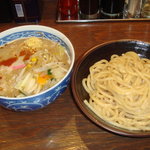 タンメン トナリ 丸の内店 - たんつけ