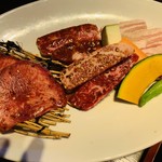 焼肉 あわ座 - 三種盛りランチにタン追加^_^