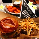 J.S. BURGERS CAFE - 