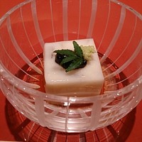 鮨　銀座　鰤門 - 前菜の長芋豆腐