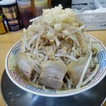 麺屋十郎兵衛 - 煮干十郎（汁なし・全部増し・横から）