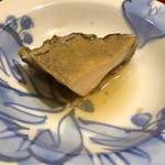 銀座 しのはら - 何も加えない蝦夷鮑。自ら旨味を出してくる。磯と塩味が効いて・・・。