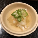 銀座 しのはら - 毛蟹の小鉢。かなりあっさり上品に。