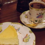 アメ横ダンケ - 受け皿が印象的なカップ