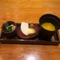 ダイナミックキッチン＆バー 響  西新宿野村ビル店 - お通し。