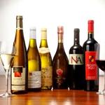 IroDori - イタリアとフランスを中心に各ワインは常時40種類以上ご用意。