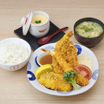 ミックスフライ定食