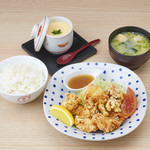 鶏のから揚げ5個定食