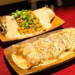 中華酒場 笑い豚 - ぶっかけ餃子シリーズ！納豆＆チーズ！
