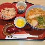 Udontei - かやくご飯定食　800円