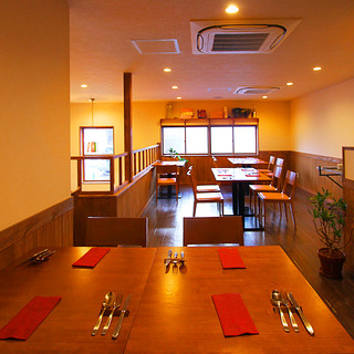 貸切もできちゃう２階席で周りを気にせずゆったり過ごせます！