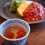 つきさむ - コーヒーと軽食　つきさむ　オムライス