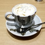 Cafe Renoir - ウインナーコーヒー：580円