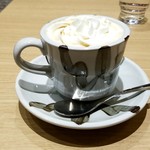 Cafe Renoir - ウインナーコーヒー：580円