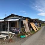 重厚感漂う本社建屋