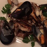 BISTRO POISSON ROUGE - 