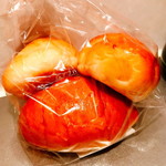 ベーカリーカフェ ティノ コパン - バターロール：3個入り154円（税込）