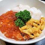 市場食堂 - 三色丼