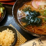 Teuchi Soba Dokoro Tamba - かけそば 800円 タコの唐揚げ 450円