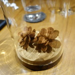 セララバアド - 松ぼっくり