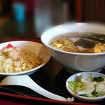 中華料理 なるたん - Aセット【ラーメン+エビチャーハン】1000円