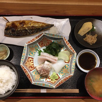 鯖とか烏賊とか真とか - お造り定食  お造り・さば塩焼き