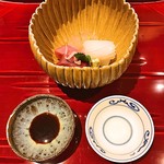 銀座 しのはら - 日向灘の伊勢海老、明石のハリイカ、津軽海峡のマグロ