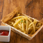 3 types to choose from! Freshly fried Re:come French cuisine fries