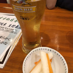 高野食堂 - シュッとしたグラスは残念