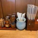 つけそば 神田 勝本 - テーブルセット