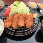 Katsumichi - ヒレカツ定食４枚1080円
