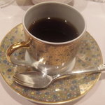 レストラン小西 - 食後のコーヒー。は～おなかいっぱい。最高のお料理でした！