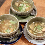 酒とタイ料理 ピッサヌローク - トムセップ（天然キノコと豚ナンコツの東北スープ）