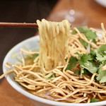 酒とタイ料理 ピッサヌローク - 麺リフト