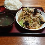 客隆軒 - 肉野菜炒め定食