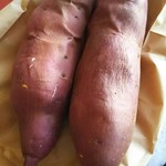 焼きいもOGURAYA - 一袋￥500の焼きいもビックサイズで２本です❗