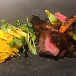 Reconnaissance - 鹿児島県産和牛ランプ肉のロースト 牛蒡のソース ドフィノワ(ジャガイモのチーズグラタン)