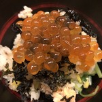 旬菜 おぐら家 - 秋鮭の炊き込みご飯いくらかけ