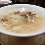 廣東料理 民生 ヒルトンプラザウエスト店 - なめこと卵スープ