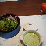 AMANE RESORT SEIKAI - サラダと法蓮草のポタージュ