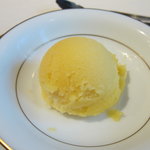 レストラン香味屋 - オレンジシャーベット