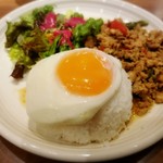 タイ料理 ギンカーオ - ガパオライス