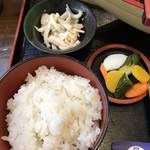 Sushi Sakana Dokoro Ajiro - ご飯・小鉢・お漬物